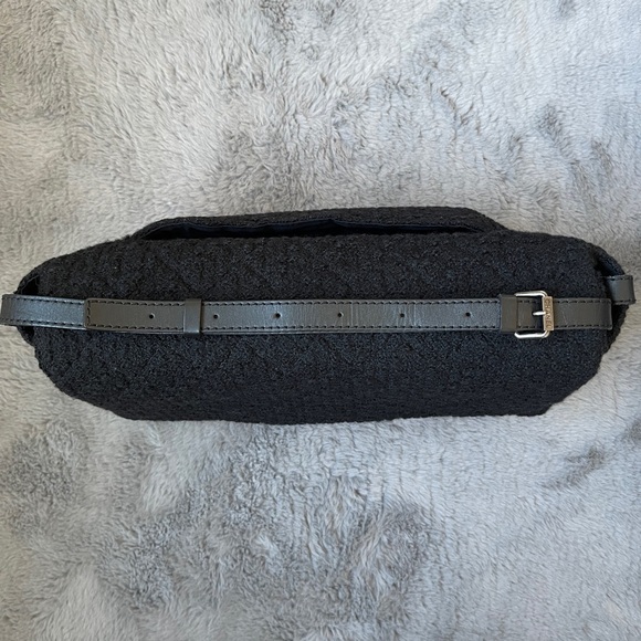 Chanel Vintage 2009 XL Maxi Jumbo Black Tweed 2.55 Reissue Bouclé Messenger Bag - Picture 10 of 17